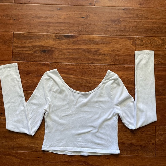 Vylette Women's Size M White Long Sleeve Cropped Top Stretch Scoop Neck - Picture 2 of 7